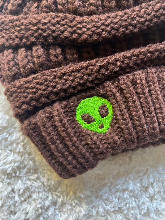 Classic Toboggan Beanie with Space Alien Logo for Adults Warm Knit Soft Hat